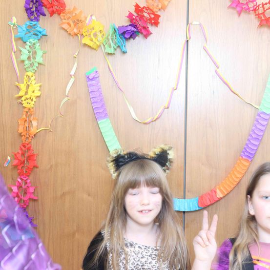 Bild enthält, Child, Female, Girl, Person, Hat, People, Face, Head, Accessories, Portrait