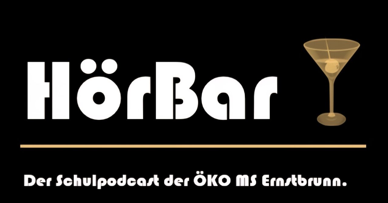 Ein Podcast von Oko MS Ernst. Das Logo ist weiß mit einem goldenen Rand.