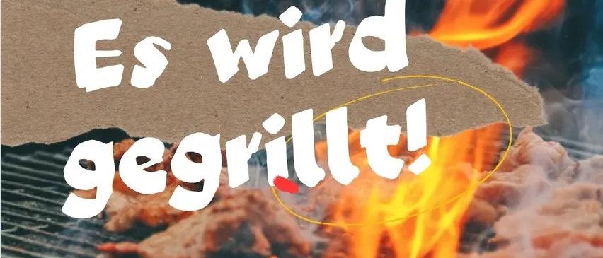 Ein Grill mit Fleisch darauf, die Worte 'Es wird gegrillt' stehen in weißer Schrift darüber.