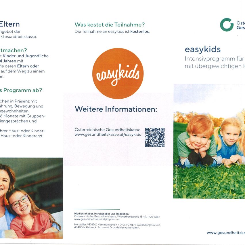 Werbeplakat für easykids, ein Intensivprogramm für Kinder und Jugendliche bis 4 Jahre mit übergewichtigen Eltern. Beinhaltet Gruppensitzungen und Haus- oder Kindergartenbesuche. Teilnahme ist kostenlos mit österreichischer Gesundheitskasse. Enthält einen QR-Code für weitere Informationen.