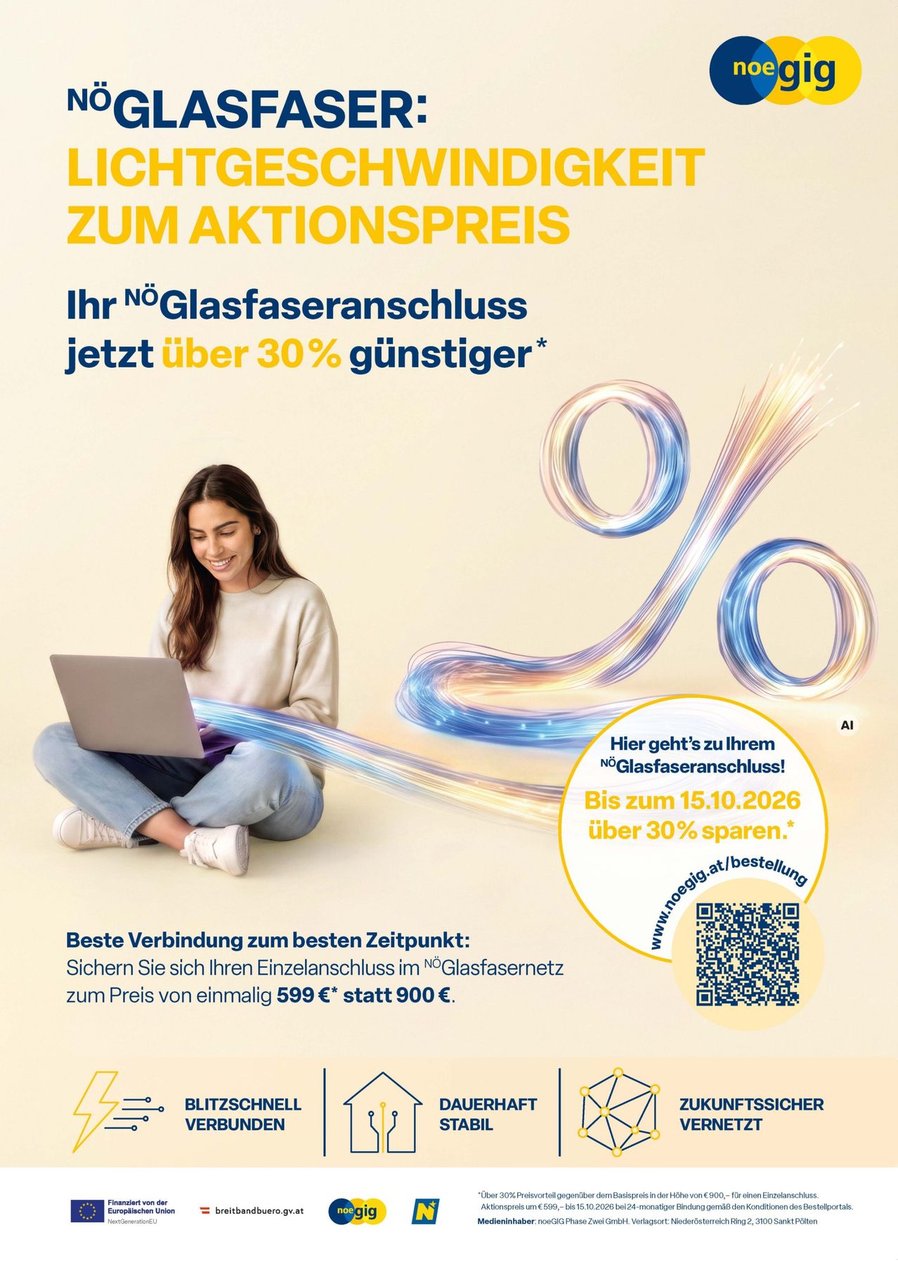 Eine Frau sitzt auf dem Boden und benutzt einen Laptop, mit einer Werbung für einen Glasfaseranschluss mit 30% Rabatt. Das Angebot gilt bis zum 15.10.2026.