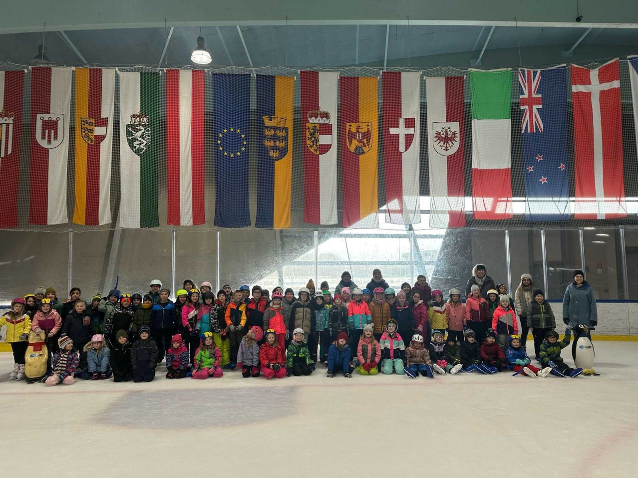 Bild enthält, Flag, Person