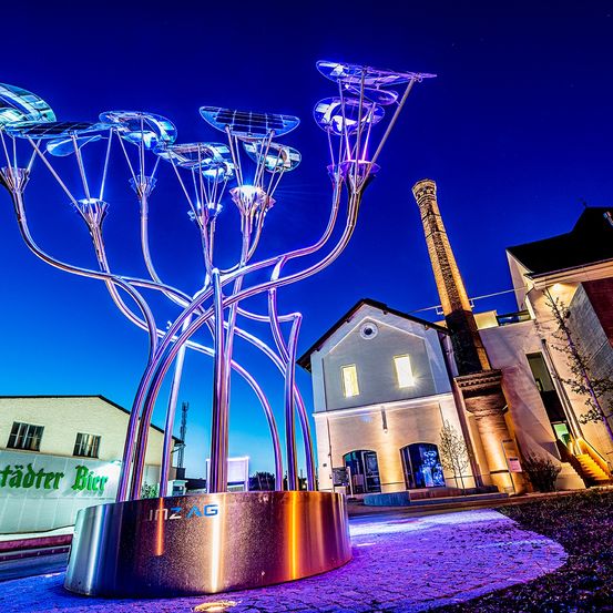 Bild enthält, Lighting, Neighborhood, Light, City, Urban, Building, Road, Street, Outdoors, Nature