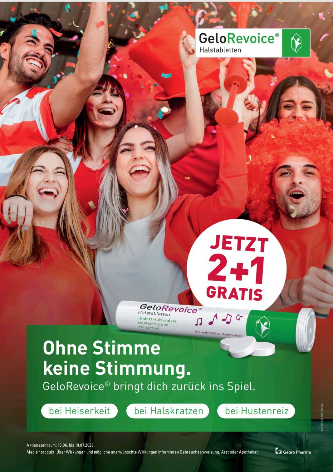 Gruppe von Menschen in Rot gekleidet, die jubeln und lächeln mit einer Produktanzeige für GeloRevoice, die '2+1 gratis' sagt. Der Slogan lautet 'Ohne Stimme keine Stimme.'