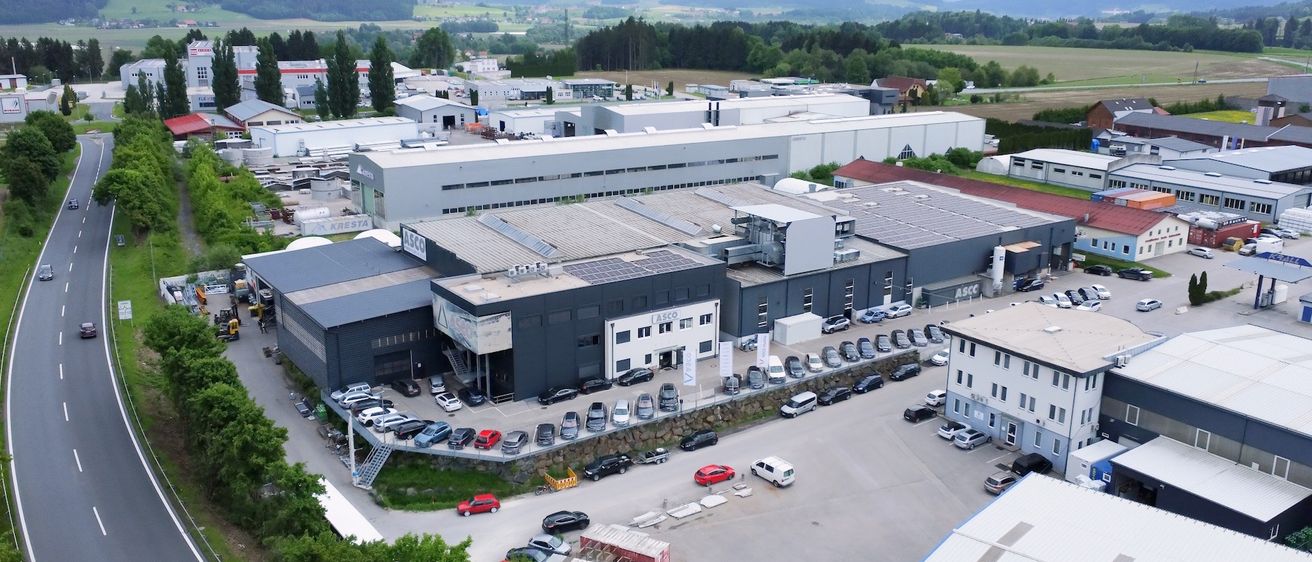 Bild enthält, Outdoors, Aerial View, Road, Architecture, Building, Car, Transportation, Vehicle