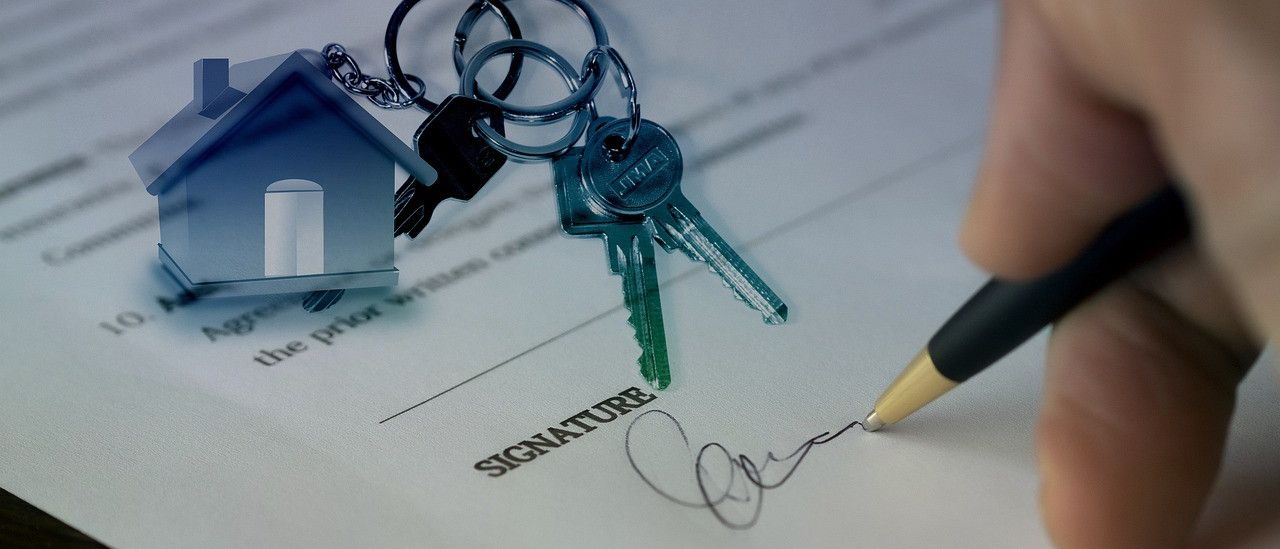 Bild enthält, Pen, Text, Person