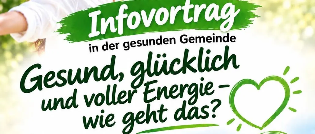 Eine Frau mit erhobenen Armen in einer grünen, blattreichen Umgebung. Sie lächelt und blickt nach oben.