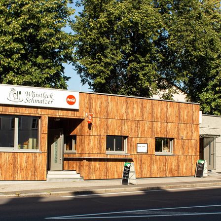 Image contains, Wood, Plywood, Building, Indoors, Interior Design, City, Restaurant, Shelter, Urban, Street