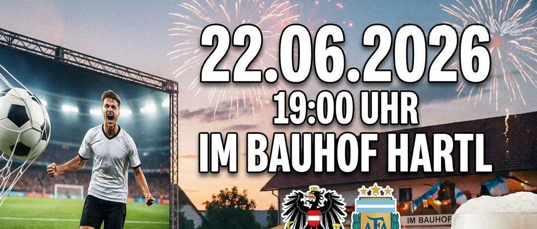 Outdoor-Fußball-Veranstaltung am 22.06.22 um 19:00 im Bauhof. Ein Spieler trifft, und eine Menge jubelt mit Fahnen.