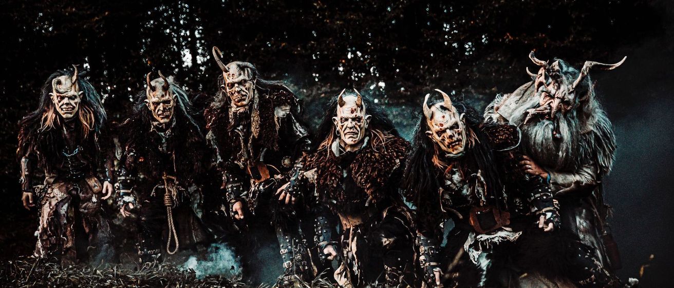 Bild enthält, Adult, Female, Person, Woman, Male, Man, Face, Head, People, Costume