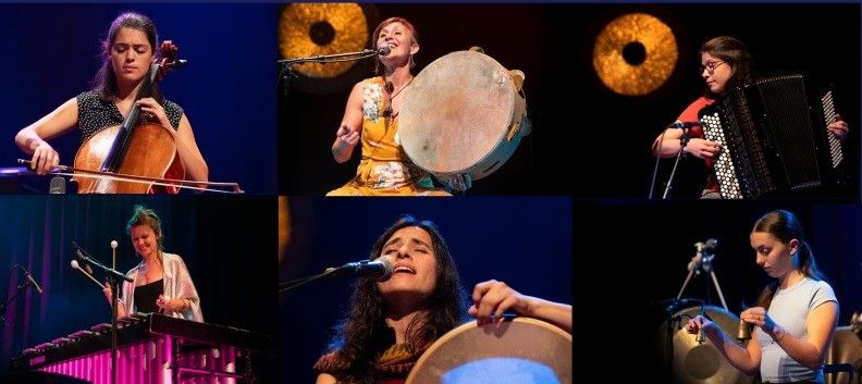 Bild enthält, Adult, Female, Person, Woman, Microphone, Musical Instrument, Necklace, Group Performance, Glasses, Face