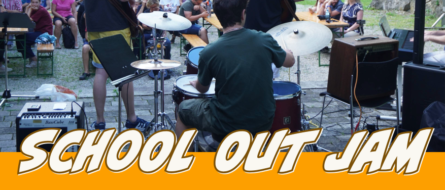 Bild enthält, Advertisement, Poster, Adult, Male, Man, Person, People, Indoors, Restaurant