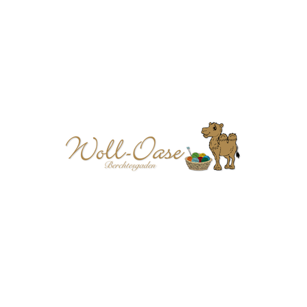 Das Logo von Woll-Oase zeigt einen Kamel mit einem Korb voller Wolle auf weißem Hintergrund.