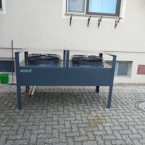 Bild enthält, Path, Road, Floor, Cobblestone, Walkway, Architecture, Building, Flooring, Slate