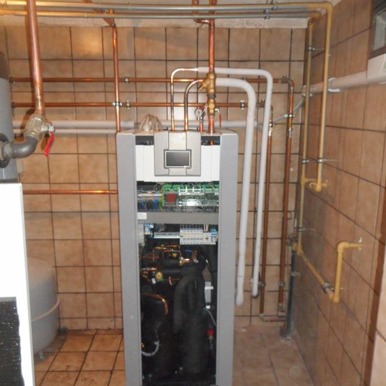 Bild enthält, Indoors, Architecture, Building