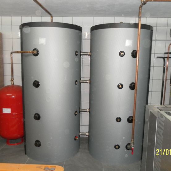 Bild enthält, Cylinder, Door, Appliance, Device, Electrical Device, Heater