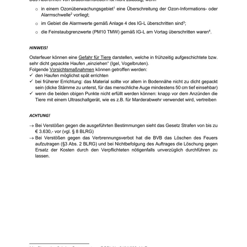 Eine Warnung vor Gefahren durch dicht gepackte Heuballen für Tiere wird gegeben, mit Betonung auf die Notwendigkeit der richtigen Handhabung. Es werden spezifische Sicherheitsmaßnahmen genannt, einschließlich der Vergrabung des Heus mindestens 50 cm tief und der Verwendung von Ultraschallgeräten, falls erforderlich.