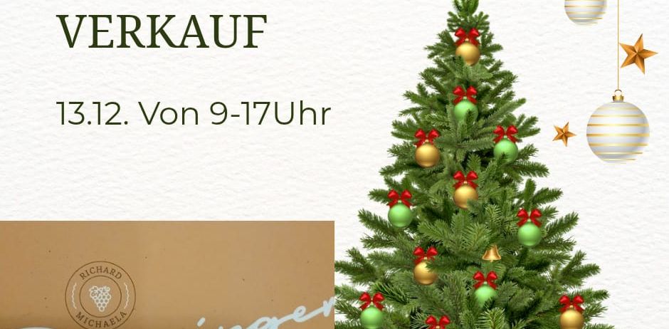 Ein Bild zeigt einen Weihnachtsbaum mit Ornamenten, eine Karte mit dem Logo Richard Michaela und eine Verkaufsanzeige für einen Weihnachtsbaum.