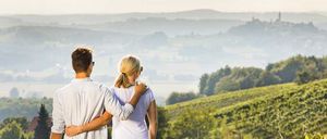 Bild enthält, Landscape, Scenery, Adult, Male, Man, Person, Female, Woman, People, Photography