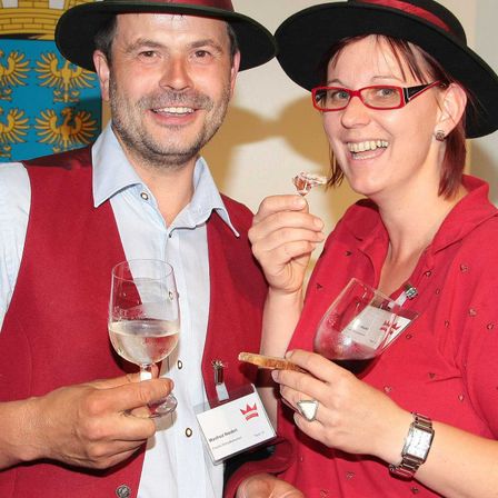 Bild enthält, Photography, Glass, Adult, Female, Person, Woman, Portrait, Fun, Party, Glasses