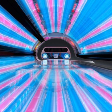 Bild enthält, Light, Bowling, Leisure Activities