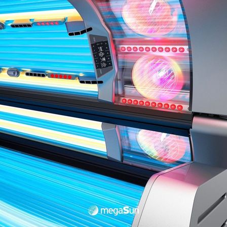 Bild enthält, Computer Hardware, Electronics, Hardware, Car, Transportation, Vehicle, Machine, Screen