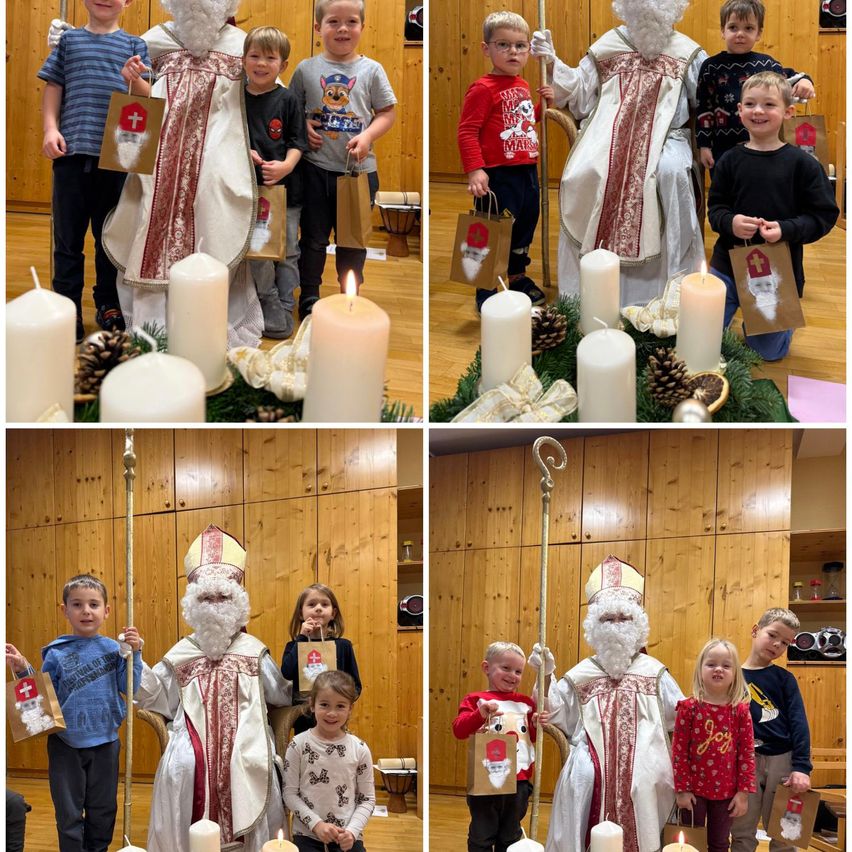 Vier Fotos von Kindern in festlichen Umgebungen, eine mit einer als Sankt Nikolaus verkleideten Person, umgeben von brennenden Kerzen und Tannenzapfen, die Geschenke mit dem Gesicht von Sankt Nikolaus halten.