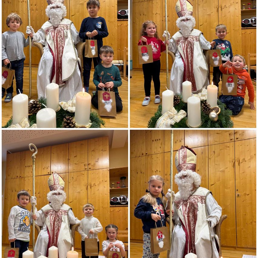 Vier Fotos zeigen Kinder mit einer St.-Nikolaus-Figur. Sie halten Geschenktüten mit St.-Nikolaus-Gesichtern. Sie stehen um Kerzen und Tannenzapfen auf einem Holzboden.