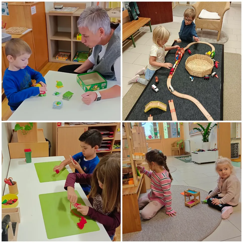 Vier Bilder von Kindern, die in einem Klassenzimmer mit Spielzeug spielen. Ein Bild zeigt ein Kind, das mit einem Spielzeug-Zugset spielt. Ein anderes zeigt ein Kind, das mit einem Puzzle spielt. Die anderen beiden Bilder zeigen Kinder, die mit Bauklötzen spielen.