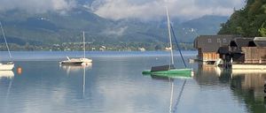 Bild enthält, Water, Waterfront, Nature, Outdoors, Scenery, Boat, Sailboat, Harbor, Pier, Lake