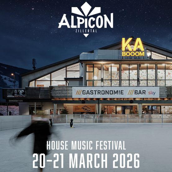 Alpicoon Zillertal House Music Festival-Veranstaltung in einem Skigebiet mit einem Skater auf der Eisbahn im Vordergrund.