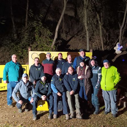 Bild enthält, Pants, Photography, Portrait, Coat, People, Soil, Jacket, Vegetation, Park, Tree