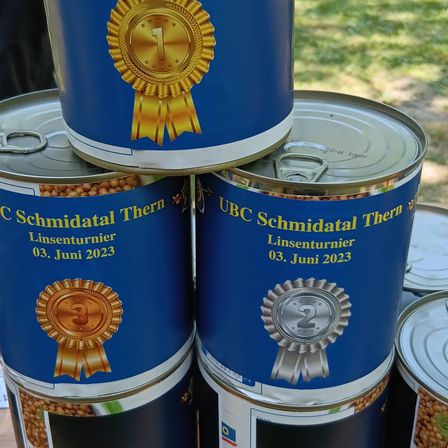 Bild enthält, Tin, Can, Person, Aluminium