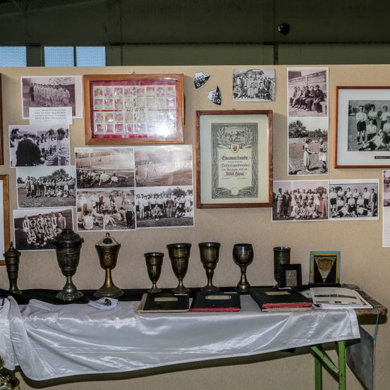 Glass, Architecture, Building, Goblet, Person, Altar, Prayer, Wood, Table, Trophy