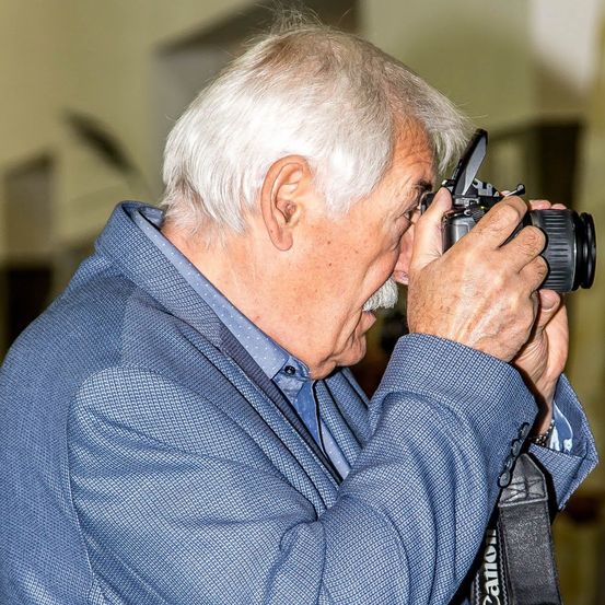 Photography, Adult, Male, Man, Person, Camera, Electronics, Face, Head