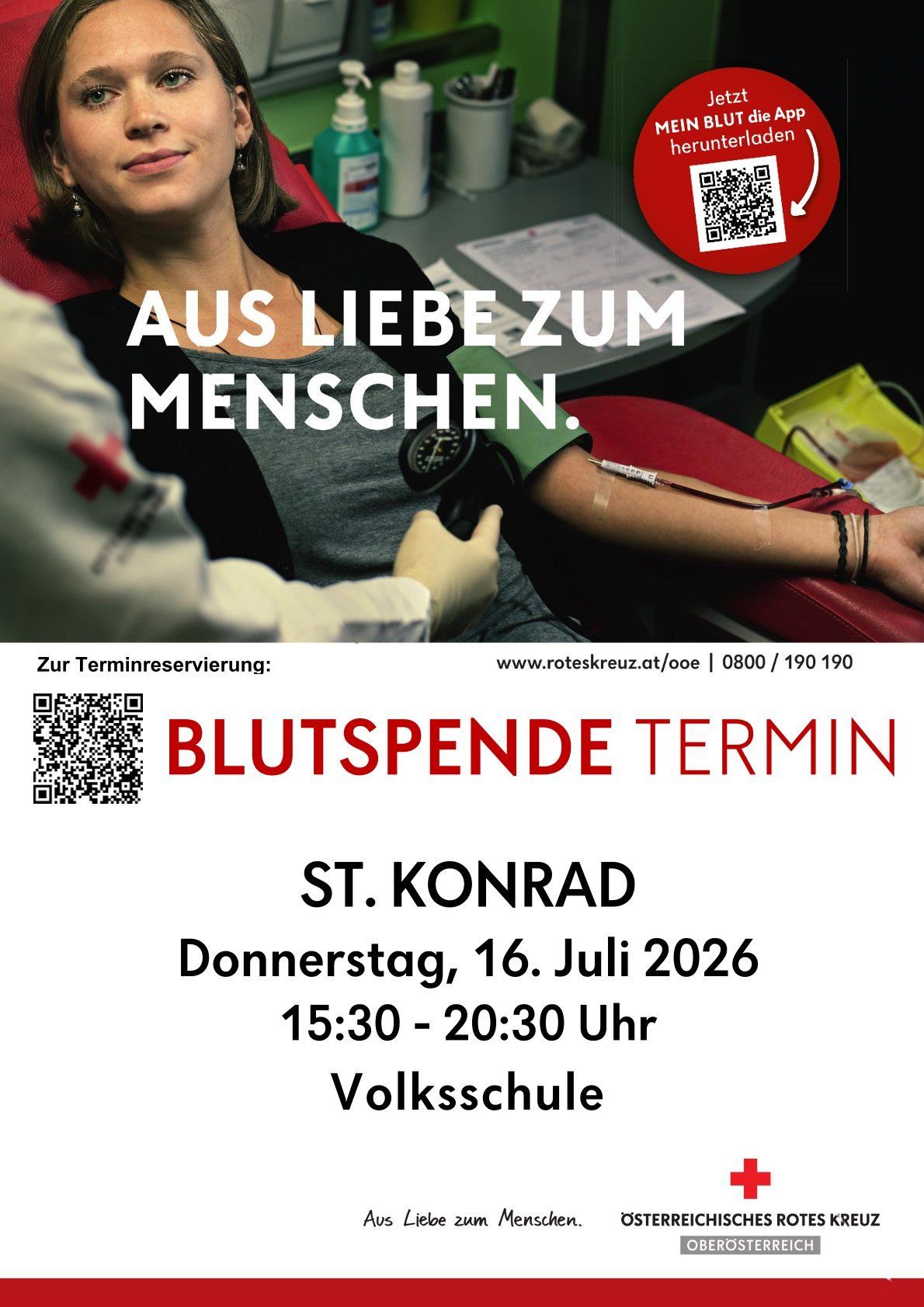 Ein Plakat für eine Blutspende-Veranstaltung in St. Konrad am Donnerstag, 16. Juli 2026, von 15:30 bis 20:30 Uhr in der Volksschule. Das Plakat zeigt eine Frau, die Blut spendet, mit einem QR-Code für die Anmeldung.