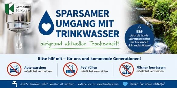 Plakat, das aufgrund der aktuellen Trockenheit zur Wassereinsparung aufruft. Zeigt tropfenden Wasserhahn, Fluss und Symbole für die Vermeidung von Aktivitäten wie Autowaschen, Poolfüllen und Flächenbewässerung. Ermutigt zur Wassereinsparung für zukünftige Generationen.