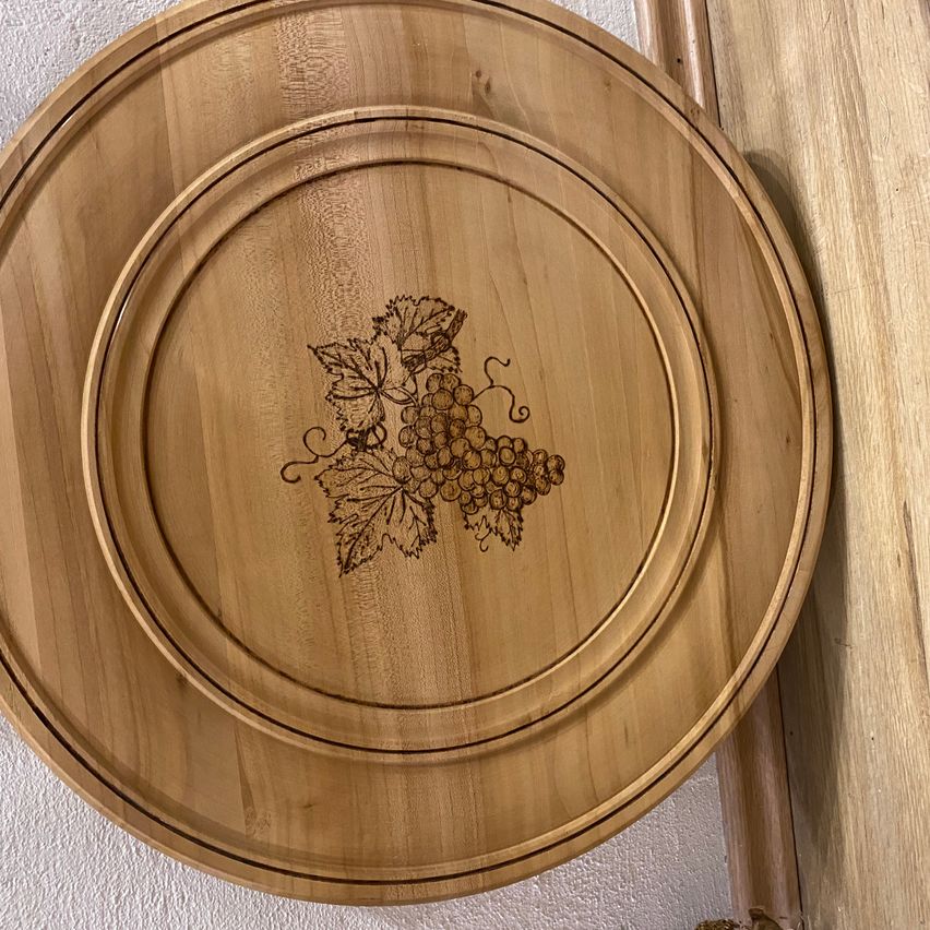 Bild enthält, Wood, Hardwood, Stained Wood, Indoors, Interior Design, Food