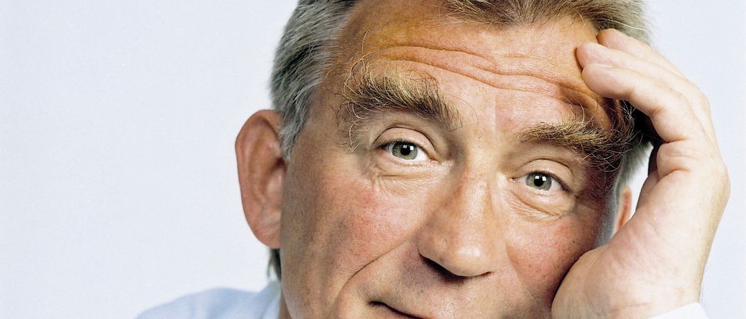 Bild enthält, Face, Head, Person, Photography, Portrait, Smile, Adult, Male, Man, Dimples