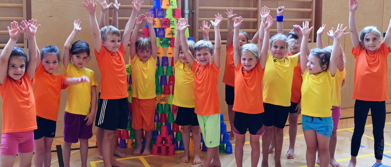 Bild enthält, Celebrating, Person, Child, Female, Girl, Boy, Male, People, Shorts, Face