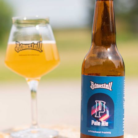 Bild enthält, Alcohol, Beer, Beverage, Beer Bottle, Bottle, Liquor, Lager, Glass