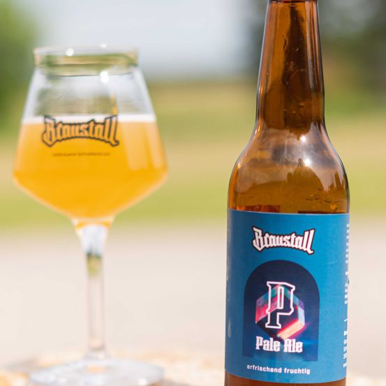 Bild enthält, Alcohol, Beer, Beverage, Beer Bottle, Bottle, Liquor, Lager, Glass