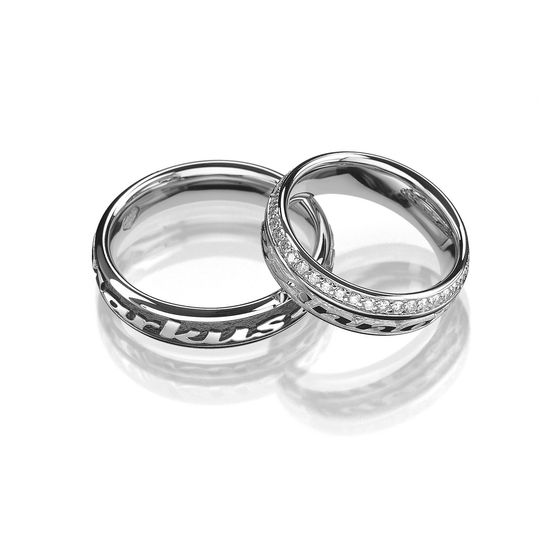 Bild enthält, Silver, Accessories, Platinum, Jewelry, Ring, Locket, Pendant, Smoke Pipe