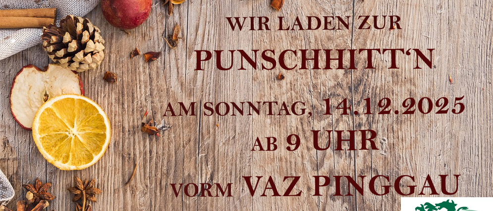 Auf einem Holztisch sind verschiedene herbstliche Elemente wie Zimtstangen, Sternanis und Äpfel zu sehen. Es gibt ein weißes Tuch mit aufwendigen Mustern. Ein Text-Overlay lautet 'WIR LADEN ZU PUNSCHHIT AM SONNTAG, 14.12 AB 9 UHR VORM VAZ PING WIR FREUEN UNS AUF EUER KOMMEN!!! BB PING GAU'.