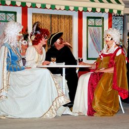 Bild enthält, Lady, Person, Dress, Adult, Bride, Female, Woman, Costume, Gown, Face