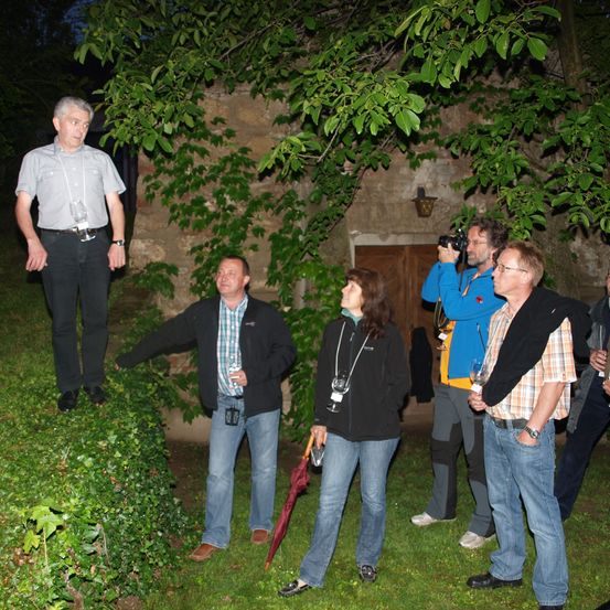 Bild enthält, Pants, People, Person, Jeans, Adult, Male, Man, Boy, Teen, Jacket