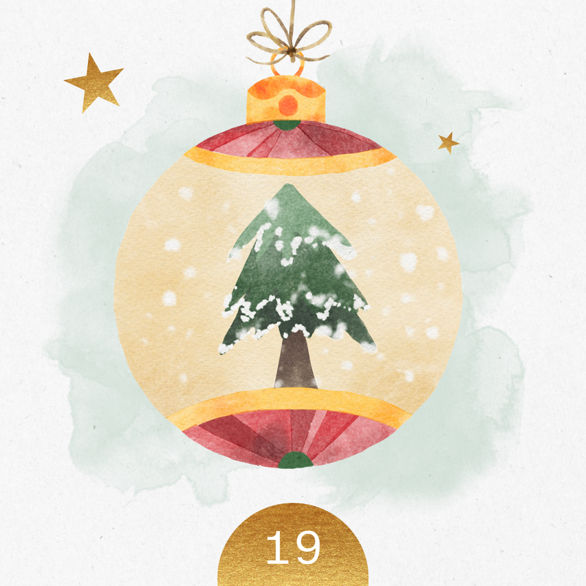 Aquarell-Illustration eines Weihnachtsbaumschmucks mit einem Baum im Inneren, der an einem Band hängt. Der Baumschmuck ist mit kleinen Sternen verziert und hat die Nummer 19 darunter.