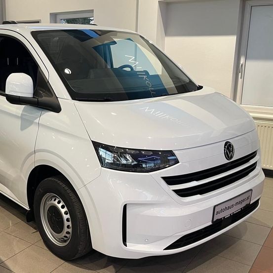 Bild enthält, Transportation, Vehicle, Moving Van, Van, Car, Minivan