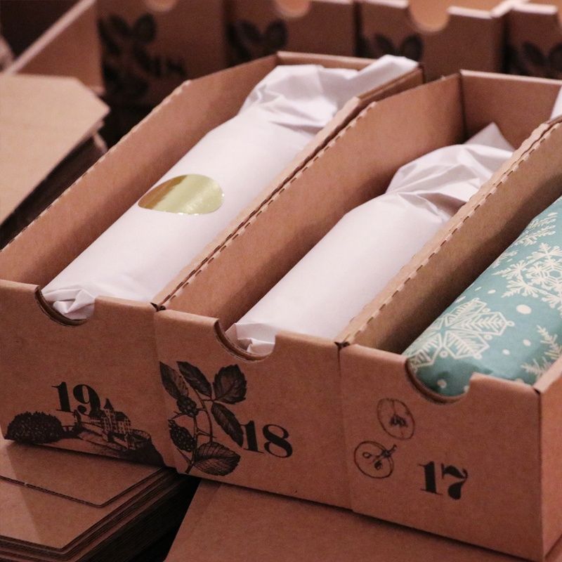 Bild enthält, Box, Paper, Cardboard, Carton