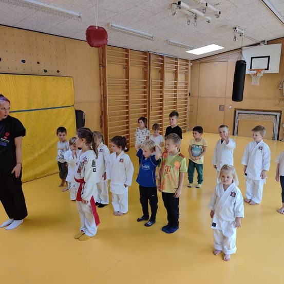 Bild enthält, Person, Student